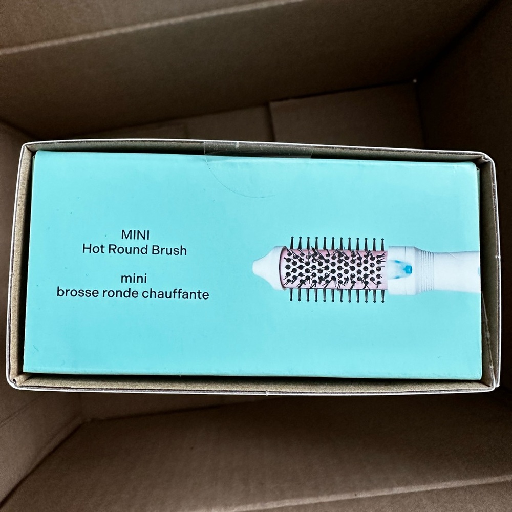 Mane White and Pink Mini Hot Round Brush - Picture 7 of 10